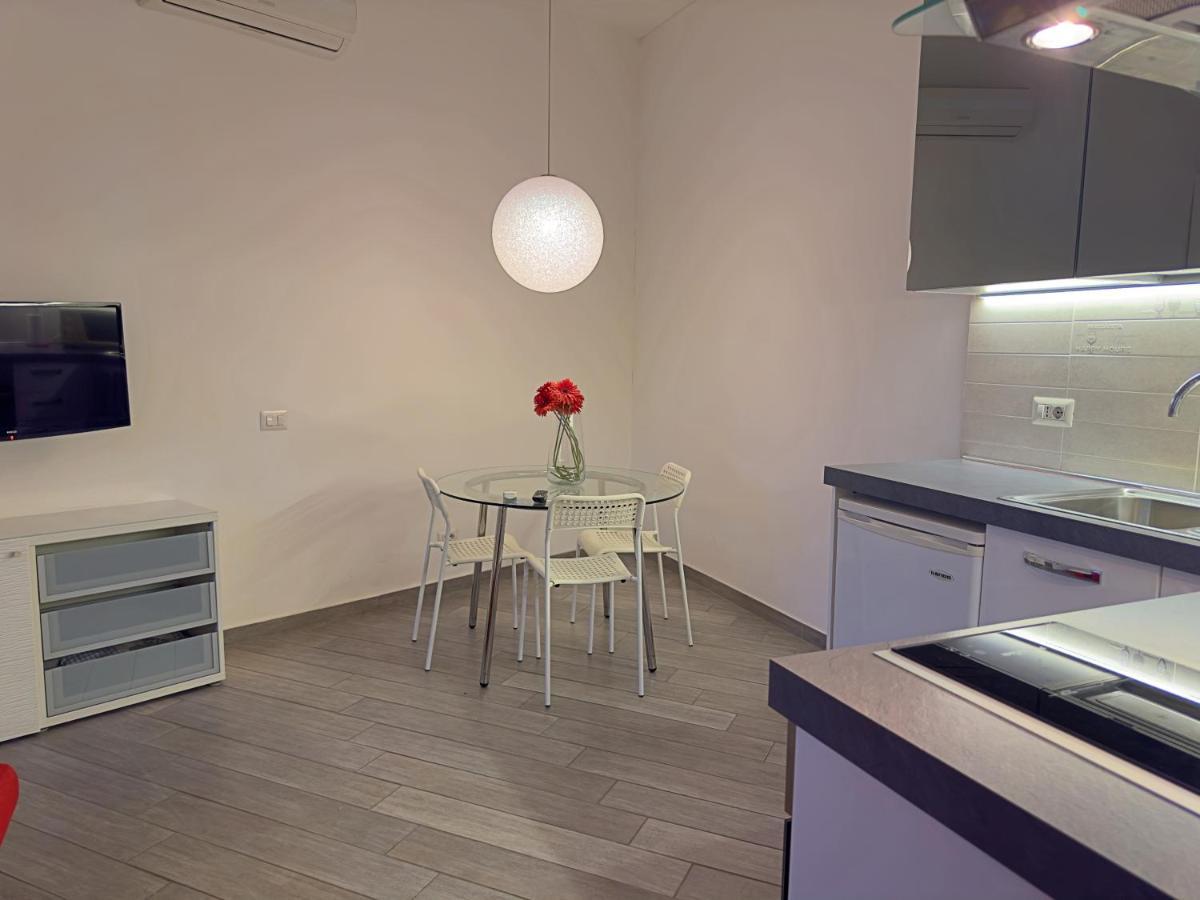 Appartme Sarca 59 Milan Bagian luar foto