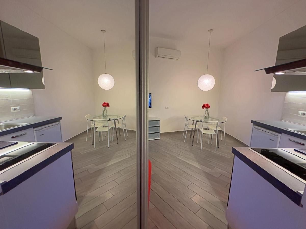Appartme Sarca 59 Milan Bagian luar foto