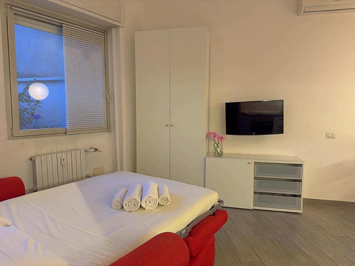 Appartme Sarca 59 Milan Bagian luar foto